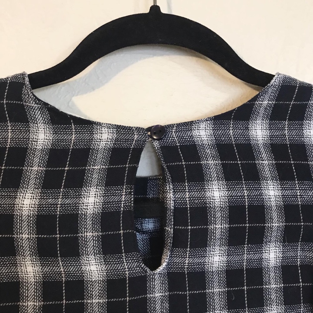 Plaid Ruffled Blouse - Picture 5 of 5